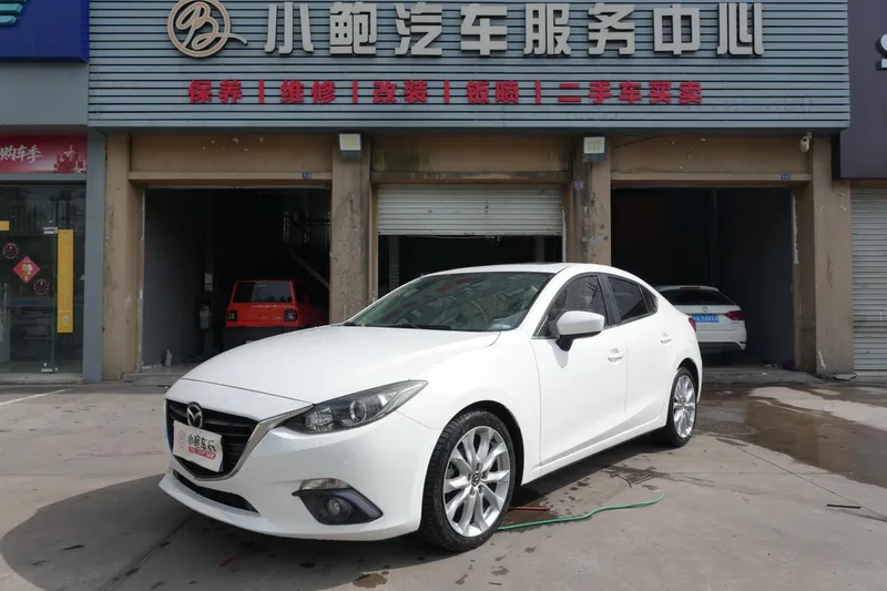 Mazda Mazda3 Axela 2014 Three-box 2.0L Automatic Sport exterior photo 1 Mazda Mazda3 Axela 2014 Three-box 2.0L Automatic Sport exterior photo 1