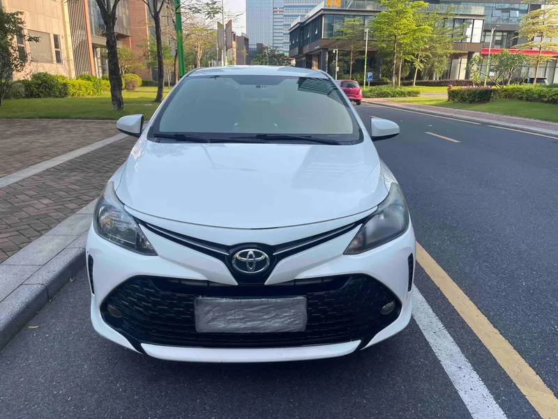 Toyota Vios FS 2017 1.5L CVT Versión Fengchi exterior foto 2 Toyota Vios FS 2017 1.5L CVT Versión Fengchi exterior foto 2