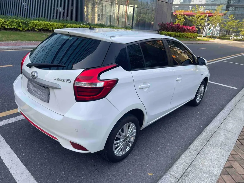 Toyota Vios FS 2017 1.5L CVT Versión Fengchi exterior foto 5 Toyota Vios FS 2017 1.5L CVT Versión Fengchi exterior foto 5