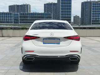 Mercedes-Benz C-Class 2025 Restyling C 260 L Sports version interior photo 17 Mercedes-Benz C-Class 2025 Restyling C 260 L Sports version interior photo 17