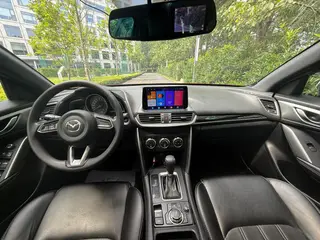 Mazda CX-4 2018 2.0L Автоматический двухприводный Blue Sky Discovery Edition Страна В. интерьер фото 9