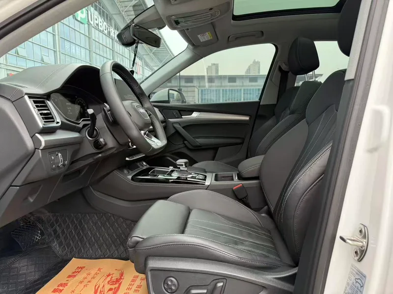 Audi Q5L 2022 40T Модный и динамичный экстерьер фото 6 Audi Q5L 2022 40T Модный и динамичный экстерьер фото 6