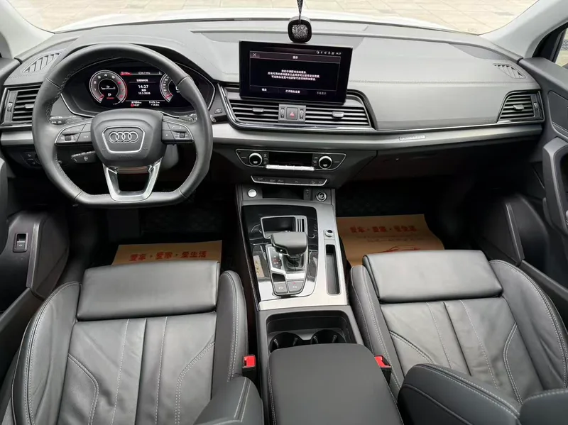 Audi Q5L 2022 40T Модный и динамичный экстерьер фото 7 Audi Q5L 2022 40T Модный и динамичный экстерьер фото 7