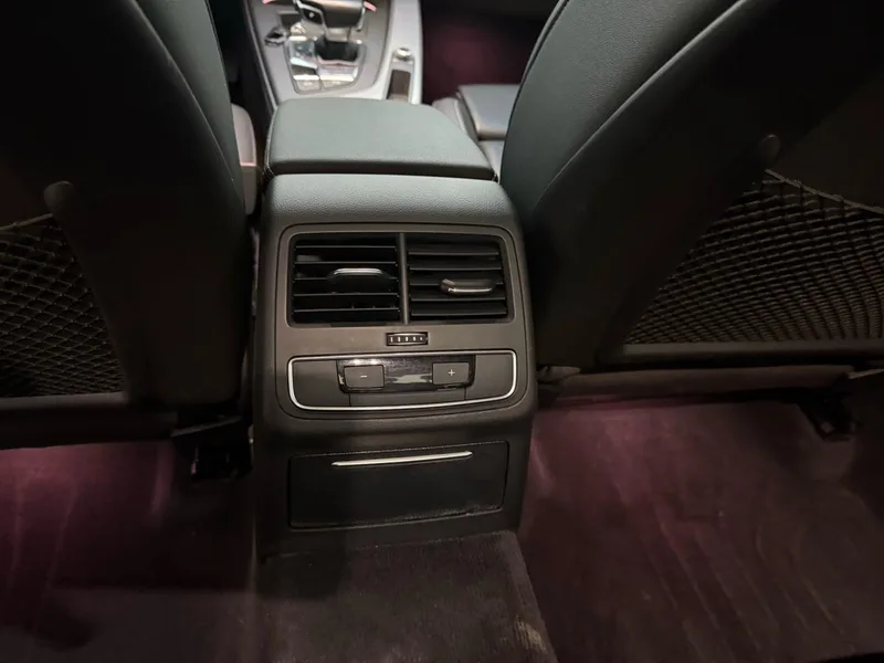 Audi A4L 2020 40 TFSI quattro Type de luxe dynamique extérieur photo 8 Audi A4L 2020 40 TFSI quattro Type de luxe dynamique extérieur photo 8
