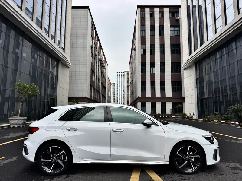 Audi A3 2022 Sportback 35 TFSI Fashion Sport exterior photo 5 Audi A3 2022 Sportback 35 TFSI Fashion Sport exterior photo 5
