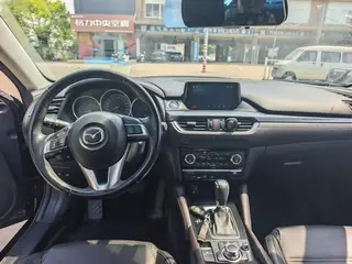 Mazda Atenza 2017 2.0L Edición Deluxe Blue Sky interior foto 8 Mazda Atenza 2017 2.0L Edición Deluxe Blue Sky interior foto 8