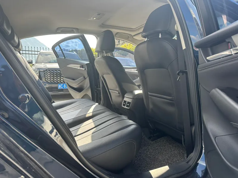 Mazda Atenza 2020 2.5L Blue Sky Sport Edition exterior photo 8