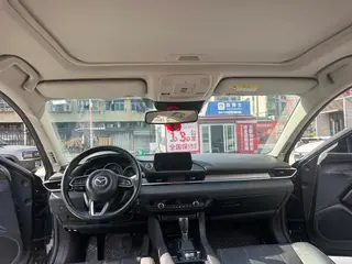 Mazda Atenza 2020 2.5L Blue Sky Sport Edition interior photo 11