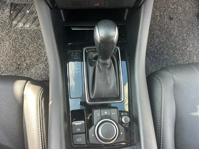 Mazda Atenza 2020 2.5L Blue Sky Sport Edition interior photo 13