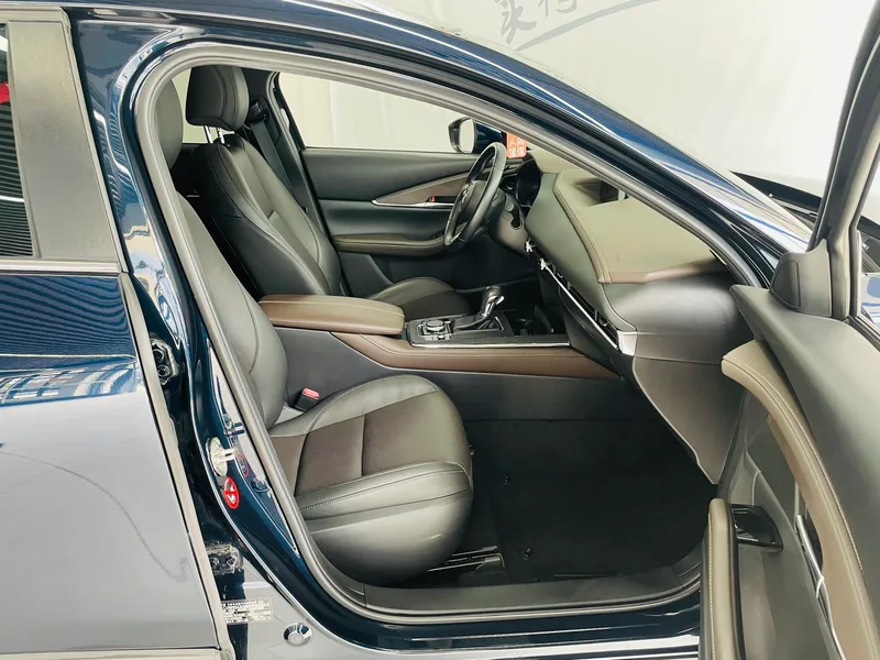 Mazda CX-30 2021 2.0L Tipo Jiayue automático interior foto 12