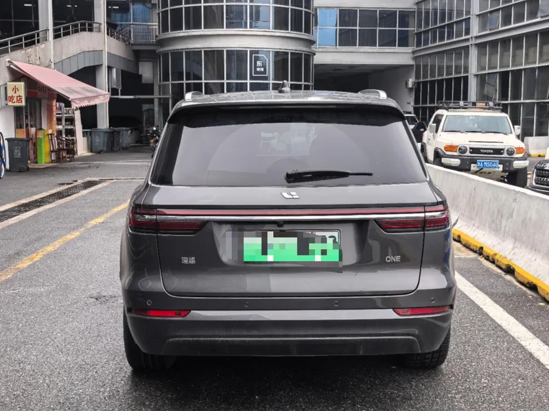 Li Auto ONE 2021 Увеличение диапазона 6 Кресельная плита интерьер фото 7 Li Auto ONE 2021 Увеличение диапазона 6 Кресельная плита интерьер фото 7