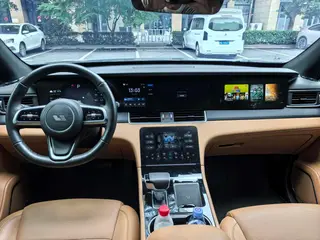 Li Auto ONE 2021 Увеличение диапазона 6 Кресельная плита интерьер фото 8 Li Auto ONE 2021 Увеличение диапазона 6 Кресельная плита интерьер фото 8