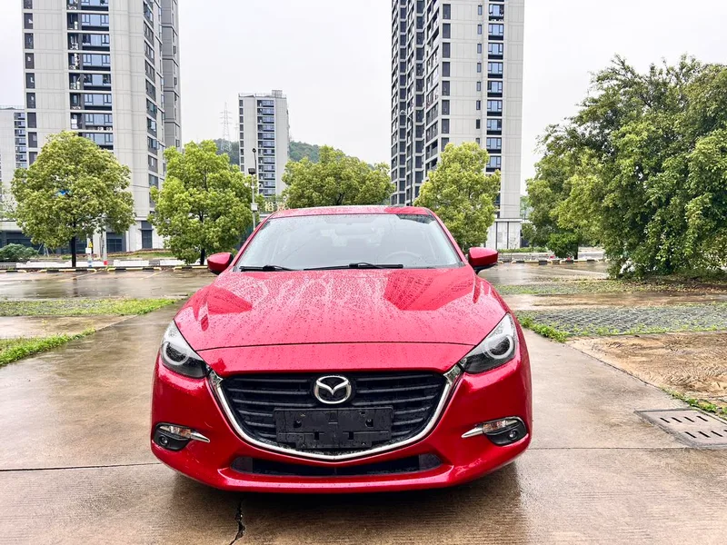 Mazda Mazda3 Axela 2017 Two-box 1.5L Automatic Luxury Model China V exterior photo 2 Mazda Mazda3 Axela 2017 Two-box 1.5L Automatic Luxury Model China V exterior photo 2