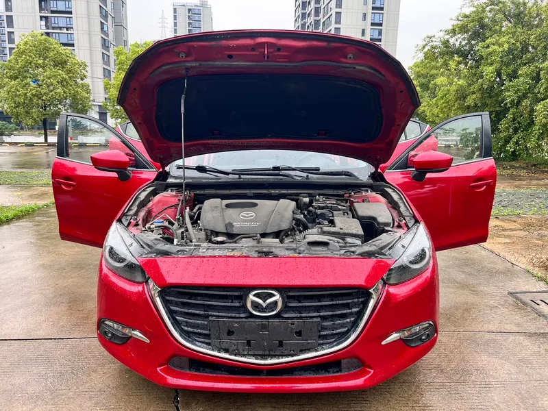 Mazda Mazda3 Axela 2017 Two-box 1.5L Automatic Luxury Model China V exterior photo 5 Mazda Mazda3 Axela 2017 Two-box 1.5L Automatic Luxury Model China V exterior photo 5