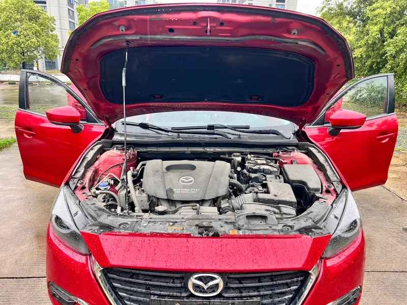 Mazda Mazda3 Axela 2017 Two-box 1.5L Automatic Luxury Model China V exterior photo 6 Mazda Mazda3 Axela 2017 Two-box 1.5L Automatic Luxury Model China V exterior photo 6