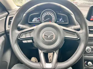 Mazda Mazda3 Axela 2017 Two-box 1.5L Automatic Luxury Model China V interior photo 12 Mazda Mazda3 Axela 2017 Two-box 1.5L Automatic Luxury Model China V interior photo 12