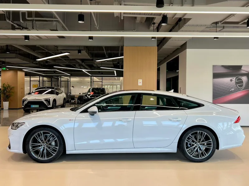 Audi A7 2023 45 TFSI Type de sélection extérieur photo 3 Audi A7 2023 45 TFSI Type de sélection extérieur photo 3