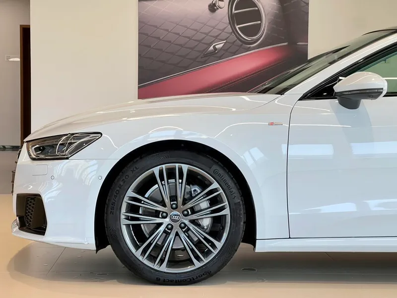 Audi A7 2023 45 TFSI Type de sélection extérieur photo 4 Audi A7 2023 45 TFSI Type de sélection extérieur photo 4