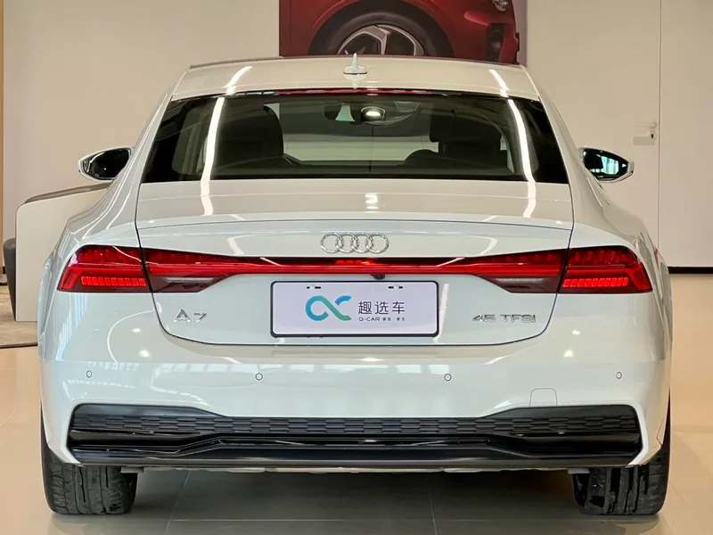Audi A7 2023 45 TFSI Type de sélection extérieur photo 6 Audi A7 2023 45 TFSI Type de sélection extérieur photo 6