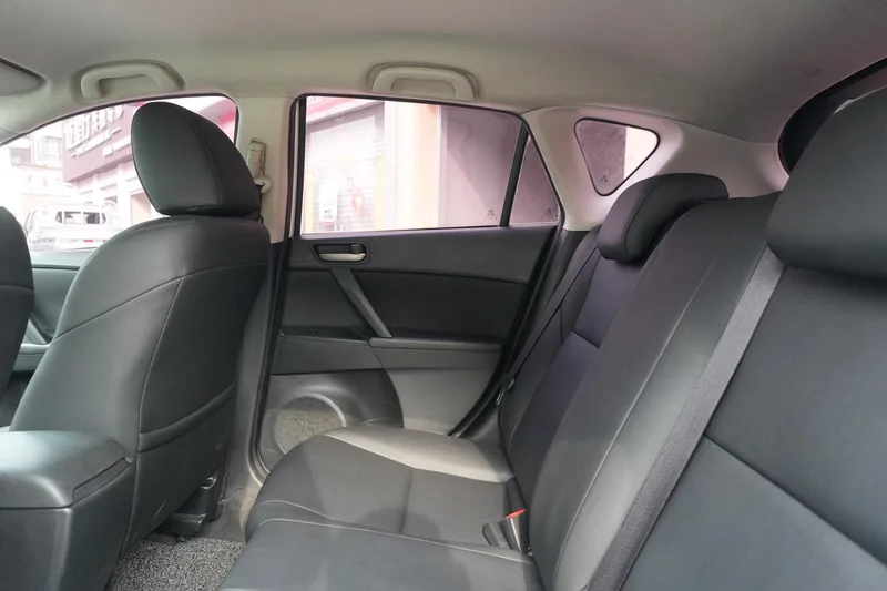 Mazda Mazda3 Xingcheng 2015 Hatchback 1.6L Tipo de confort manual interior foto 9 Mazda Mazda3 Xingcheng 2015 Hatchback 1.6L Tipo de confort manual interior foto 9