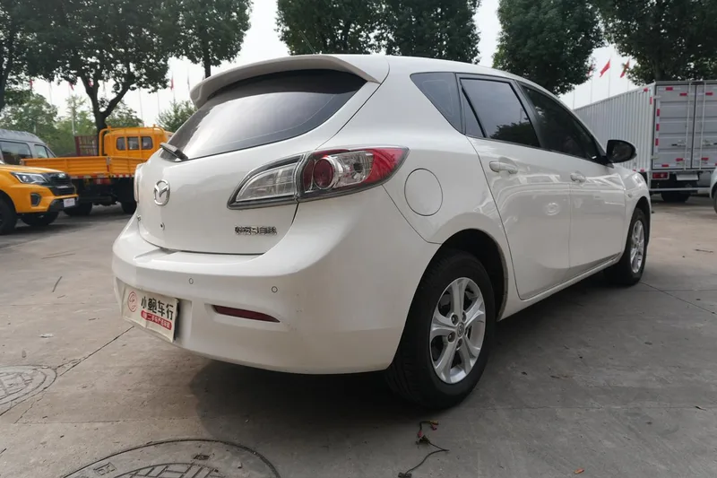 Mazda Mazda3 Xingcheng 2015 Hatchback 1.6L Tipo de confort manual interior foto 14 Mazda Mazda3 Xingcheng 2015 Hatchback 1.6L Tipo de confort manual interior foto 14