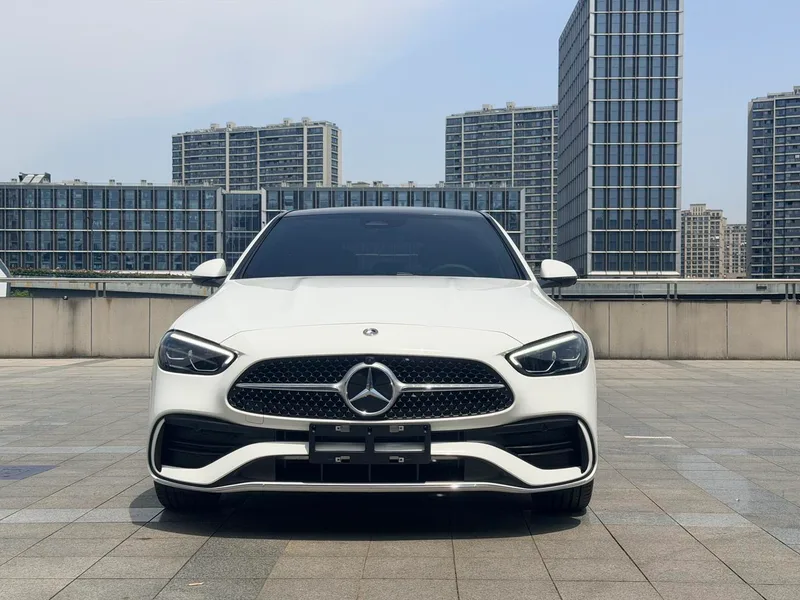 Mercedes-Benz C-Class 2025 Restyling C 260 L Sports version exterior photo 3 Mercedes-Benz C-Class 2025 Restyling C 260 L Sports version exterior photo 3