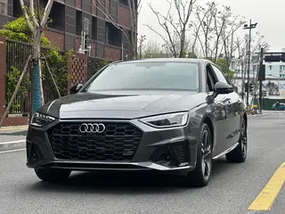 Audi A4L 2022 40 TFSI Deluxe dinámico