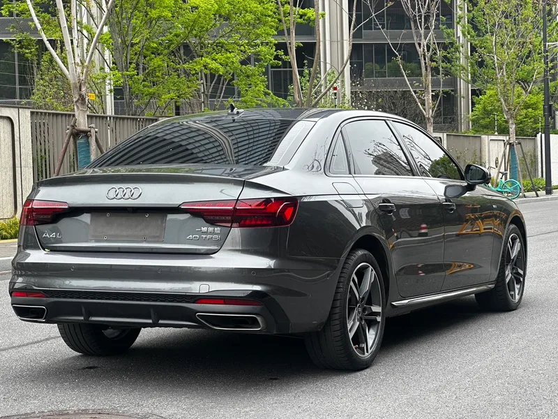 Audi A4L 2022 40 TFSI Deluxe dinámico exterior foto 7 Audi A4L 2022 40 TFSI Deluxe dinámico exterior foto 7