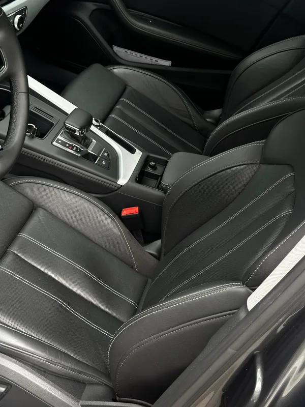 Audi A4L 2022 40 TFSI Deluxe dinámico interior foto 12 Audi A4L 2022 40 TFSI Deluxe dinámico interior foto 12