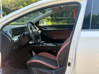 Changan Eado 2023 PLUS Versión de disfrute Ballena azul NE 1.4T GDI DCT Acabado premium exterior foto 4