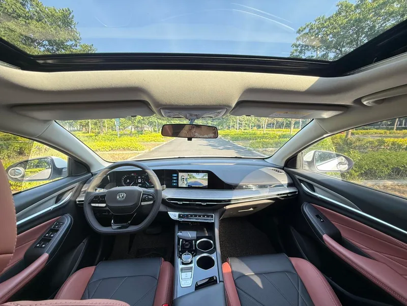 Changan Eado 2023 PLUS Versión de disfrute Ballena azul NE 1.4T GDI DCT Acabado premium interior foto 8