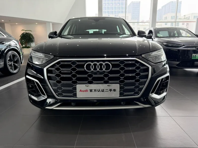 Audi Q5L 2022 40T Tipo dinámico de moda exterior foto 2 Audi Q5L 2022 40T Tipo dinámico de moda exterior foto 2