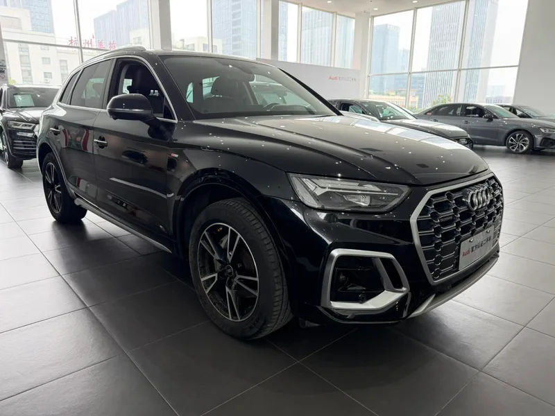 Audi Q5L 2022 40T Tipo dinámico de moda exterior foto 3 Audi Q5L 2022 40T Tipo dinámico de moda exterior foto 3