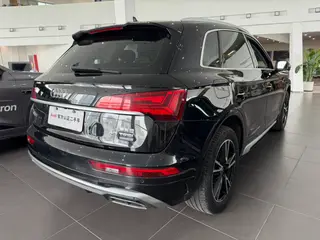 Audi Q5L 2022 40T Tipo dinámico de moda exterior foto 4 Audi Q5L 2022 40T Tipo dinámico de moda exterior foto 4