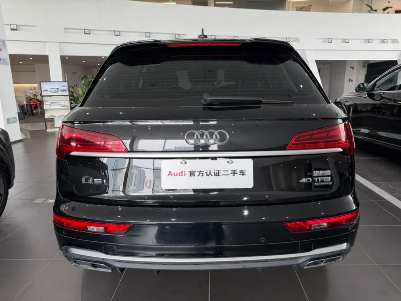 Audi Q5L 2022 40T Tipo dinámico de moda exterior foto 5 Audi Q5L 2022 40T Tipo dinámico de moda exterior foto 5