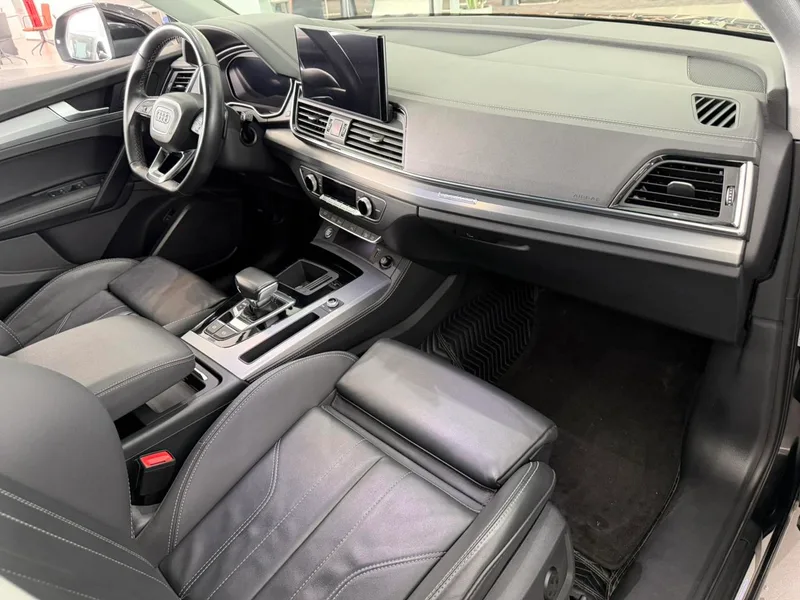Audi Q5L 2022 40T Tipo dinámico de moda exterior foto 10 Audi Q5L 2022 40T Tipo dinámico de moda exterior foto 10