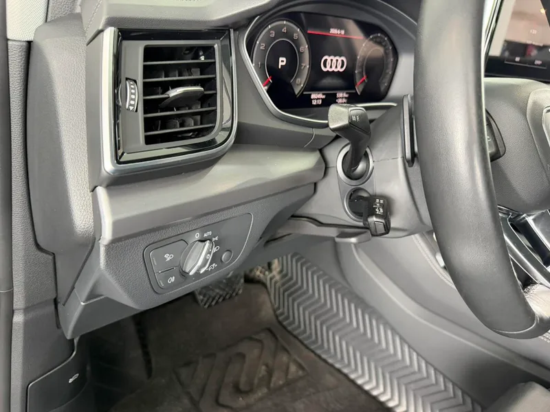Audi Q5L 2022 40T Tipo dinámico de moda interior foto 14 Audi Q5L 2022 40T Tipo dinámico de moda interior foto 14
