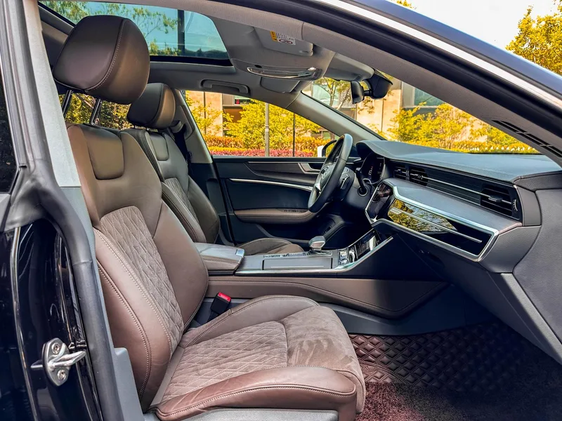 Audi A7L 2022 55 TFSI quattro S-line Черный костюм типа Чжиюань интерьер фото 18 Audi A7L 2022 55 TFSI quattro S-line Черный костюм типа Чжиюань интерьер фото 18