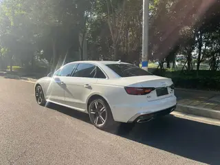Audi A5 2023 Sportback 40 TFSI Модный и динамичный интерьер фото 6 Audi A5 2023 Sportback 40 TFSI Модный и динамичный интерьер фото 6