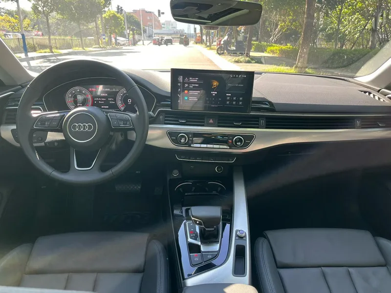 Audi A5 2023 Sportback 40 TFSI Модный и динамичный интерьер фото 8 Audi A5 2023 Sportback 40 TFSI Модный и динамичный интерьер фото 8
