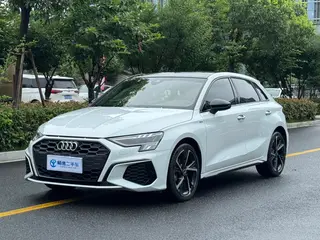 Audi A3 2022 Sportback 35 TFSI Модный спортивный тип