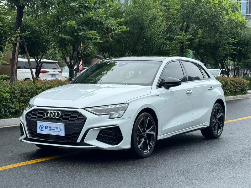 Audi A3 2022 Sportback 35 TFSI Модный спортивный тип экстерьер фото 1 Audi A3 2022 Sportback 35 TFSI Модный спортивный тип экстерьер фото 1