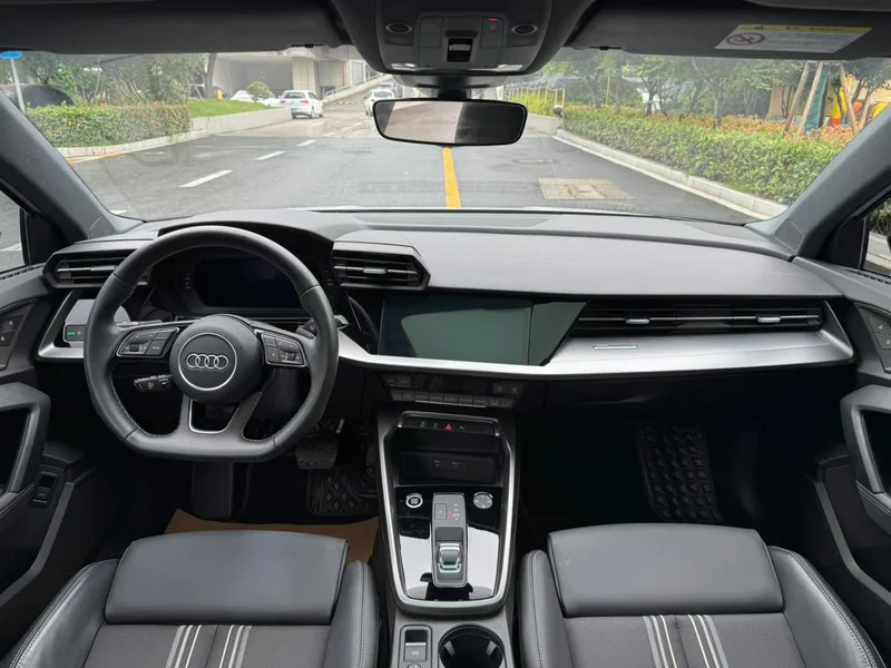 Audi A3 2022 Sportback 35 TFSI Модный спортивный тип экстерьер фото 6 Audi A3 2022 Sportback 35 TFSI Модный спортивный тип экстерьер фото 6