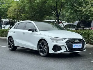 Audi A3 2022 Sportback 35 TFSI Модный спортивный тип интерьер фото 20 Audi A3 2022 Sportback 35 TFSI Модный спортивный тип интерьер фото 20