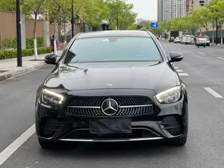 Mercedes-Benz E-Class 2022 Segundo cambio E 300 L De lujo Coche deportivo exterior foto 2 Mercedes-Benz E-Class 2022 Segundo cambio E 300 L De lujo Coche deportivo exterior foto 2