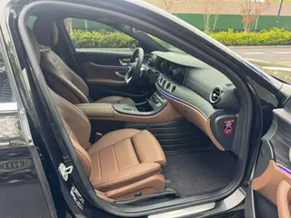 Mercedes-Benz E-Class 2022 Segundo cambio E 300 L De lujo Coche deportivo interior foto 17 Mercedes-Benz E-Class 2022 Segundo cambio E 300 L De lujo Coche deportivo interior foto 17