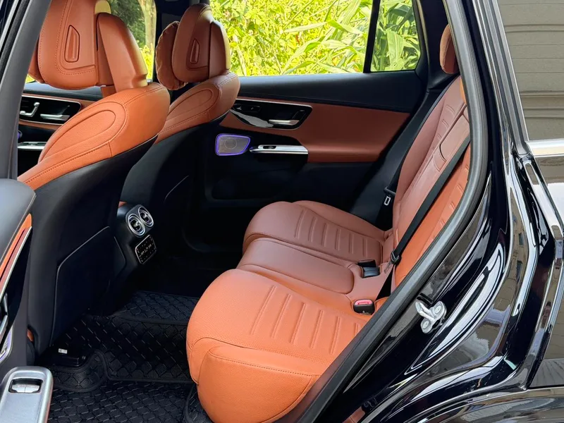 Mercedes-Benz GLC 2024 GLC 260 L 4MATIC Type de luxe 5 Siège extérieur photo 9 Mercedes-Benz GLC 2024 GLC 260 L 4MATIC Type de luxe 5 Siège extérieur photo 9
