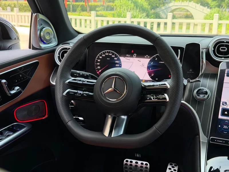 Mercedes-Benz GLC 2024 GLC 260 L 4MATIC Type de luxe 5 Siège intérieur photo 16 Mercedes-Benz GLC 2024 GLC 260 L 4MATIC Type de luxe 5 Siège intérieur photo 16