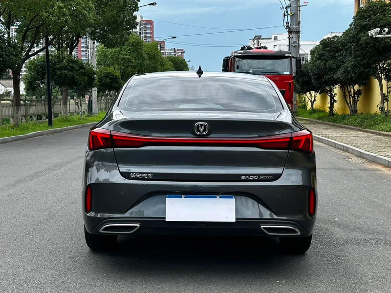 Changan Eado 2025 PLUS 1.4T DCT High-energy version interior photo 14