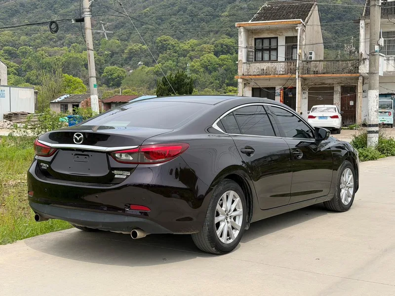 Mazda Atenza 2017 2.0L Edición Deluxe Blue Sky exterior foto 9 Mazda Atenza 2017 2.0L Edición Deluxe Blue Sky exterior foto 9
